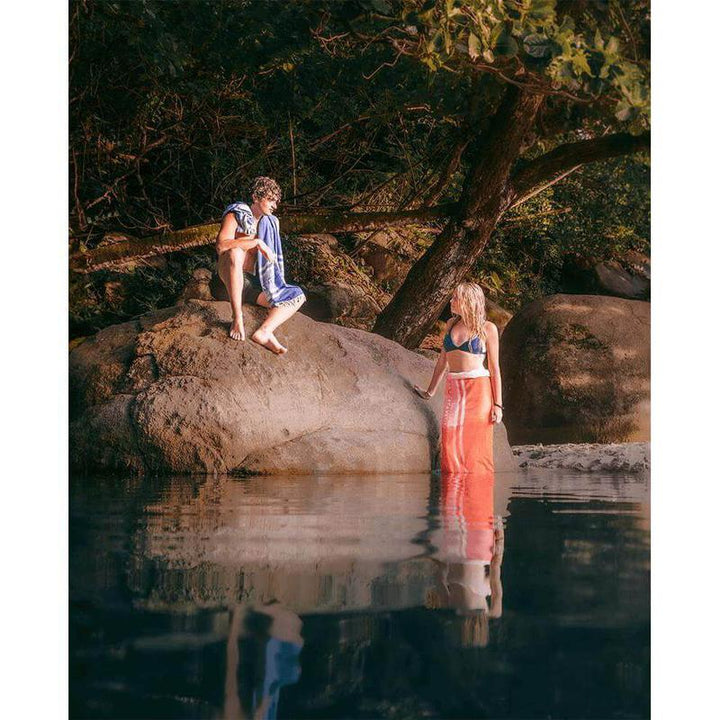 Arzi Beach Towel - tropical coral
