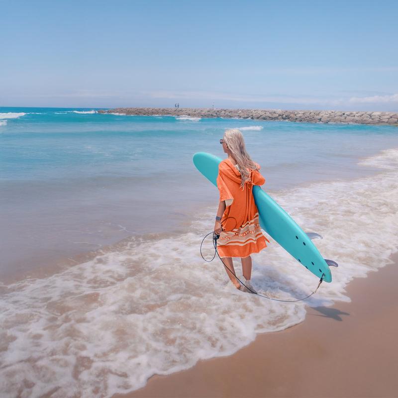 Arzi Hooded Poncho - Tropical Coral