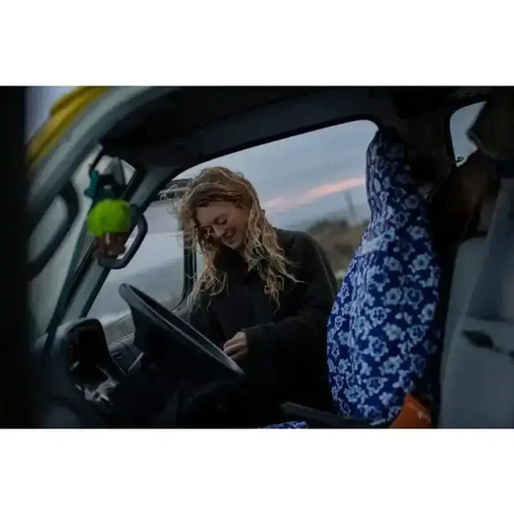 Northcore Car Seat Cover - Hibiscus