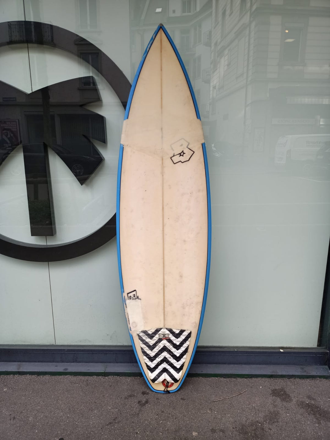 Bitch Surfboard Custom 6'0 FCS (Occasion)