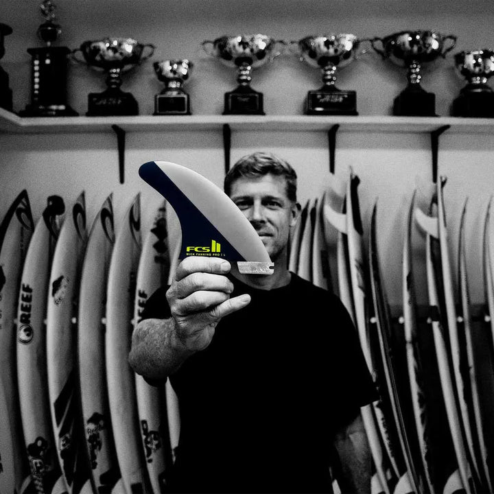 FCS II Carver Mick Fanning PRO Thruster Finnen - black / acid