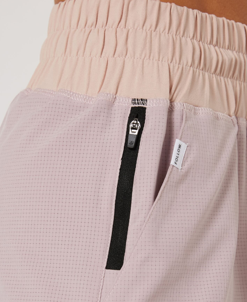 Follow Damen Tech Shorts Maven