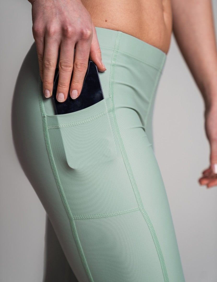 IQ-UV Damen Leggins UPV 300 Slim Fit mit Handy Tasche - grün