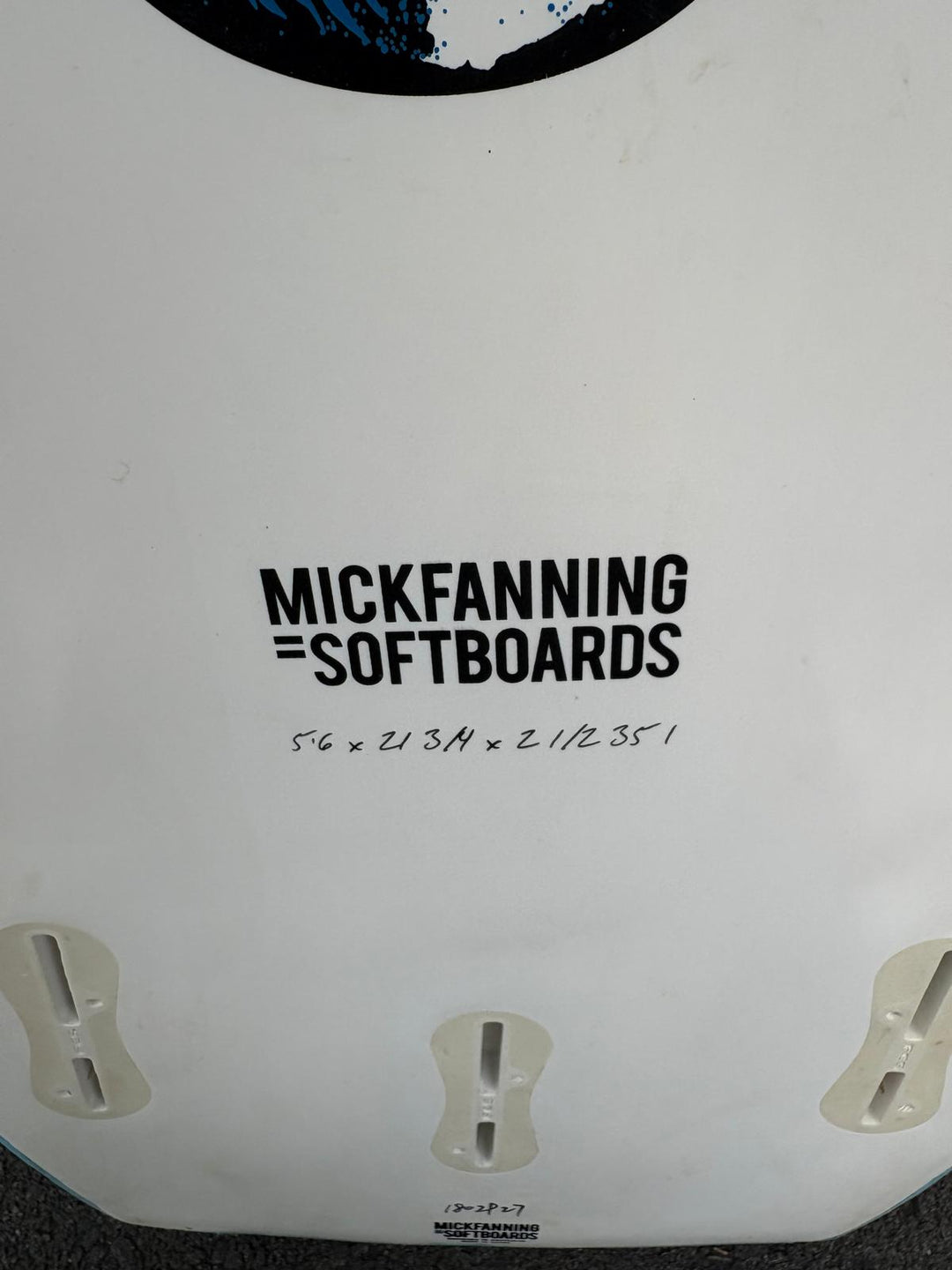 MF Surfboards 5'6 FCS II 35L(Occasion)