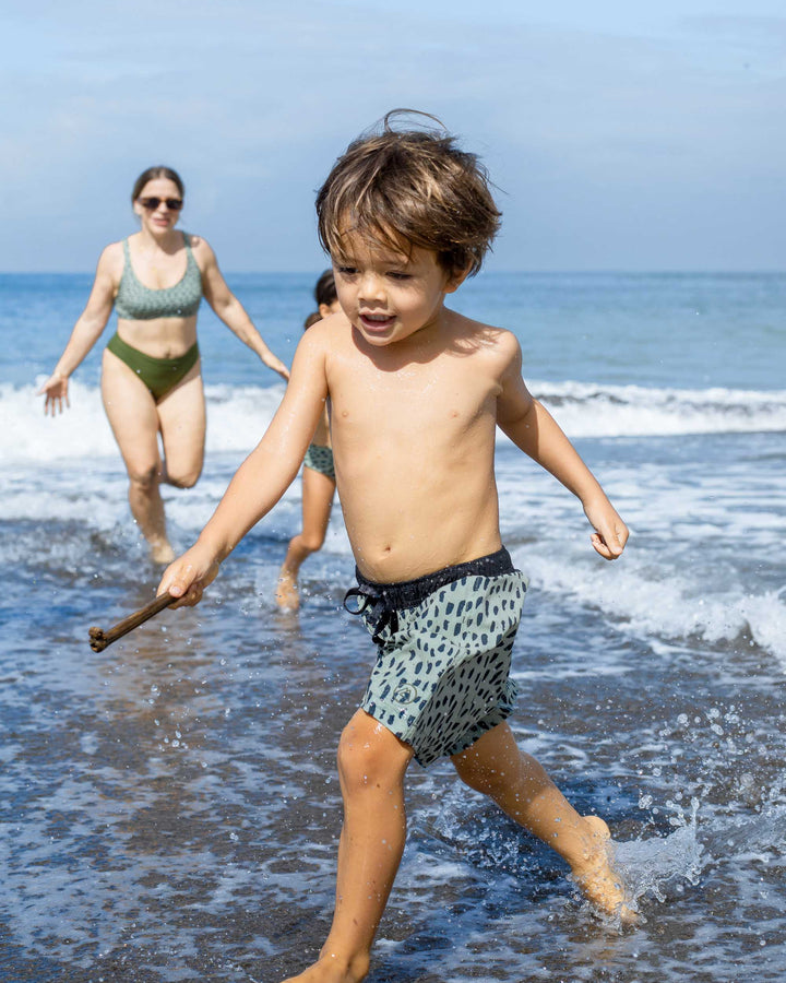 Main Design Kinder Boardshorts für Jungen Lean