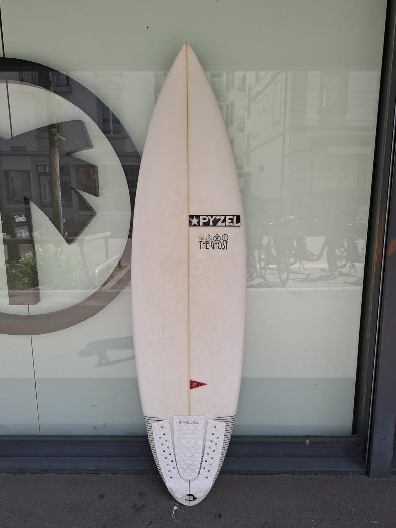 Pyzel-Surfboard-Ghost-63-34_3L