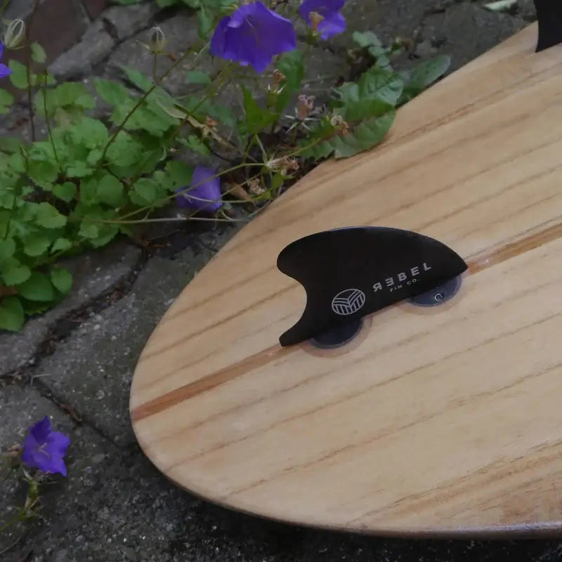 Rebel Knubster Finne aus recyceltem Carbon - schwarz