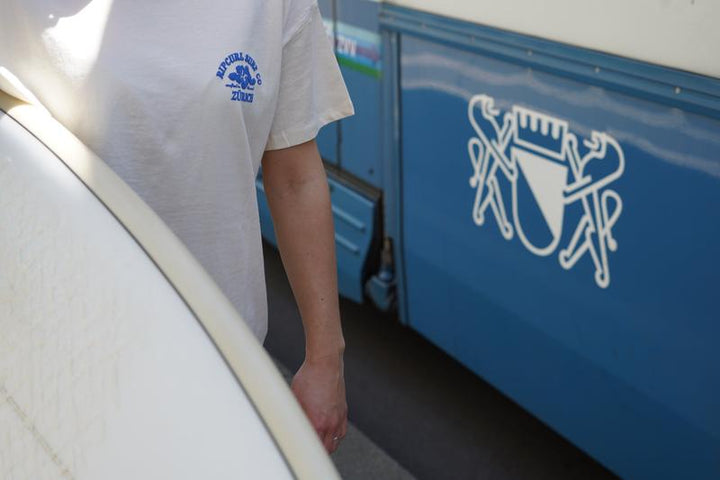 Rip Curl X Surfari Damen Destination Tee Zurich - Bone