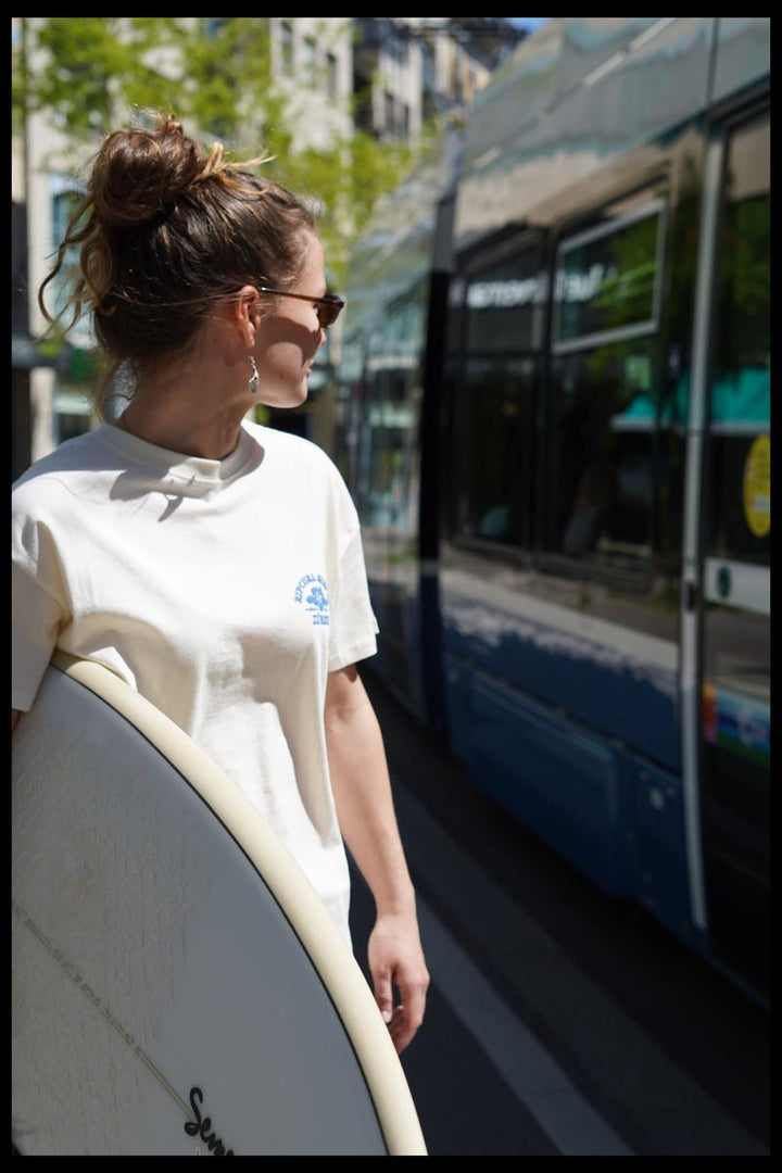 Rip Curl X Surfari Damen Destination Tee Zurich - Bone