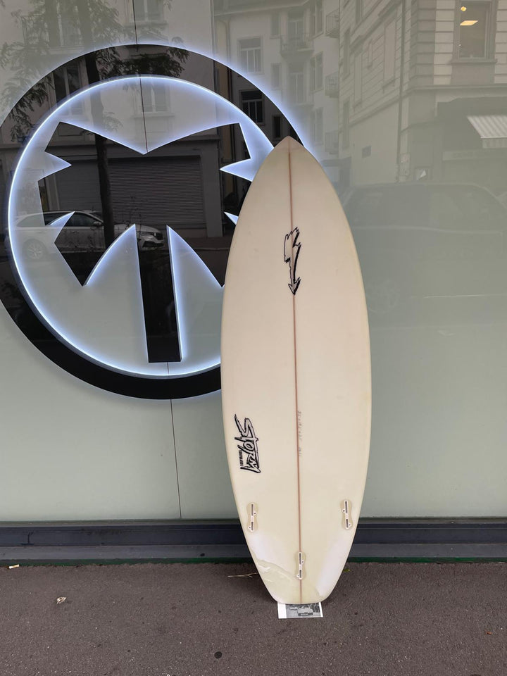 Storm Surfboard 5'2" FCS II(Occasion)