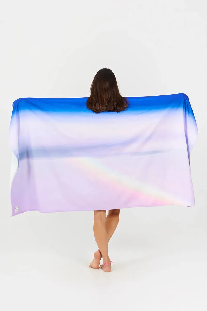 After Essentials Strandtuch Arto Saari - Rainbow