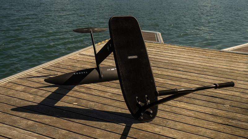 Takoon Pumpfoil Scoot Carbon (Miete)