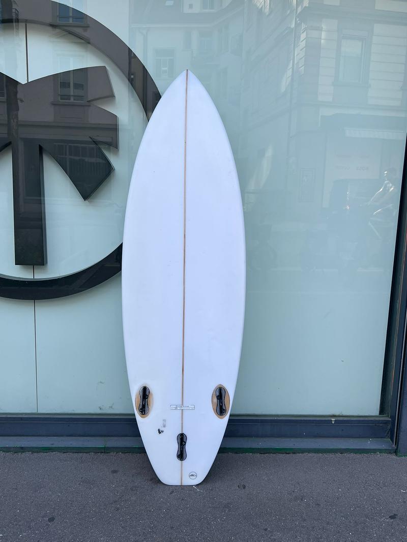 Visitor Poolboard Slicing Salmon 5'4" 22.8L FCSII (Occasion)