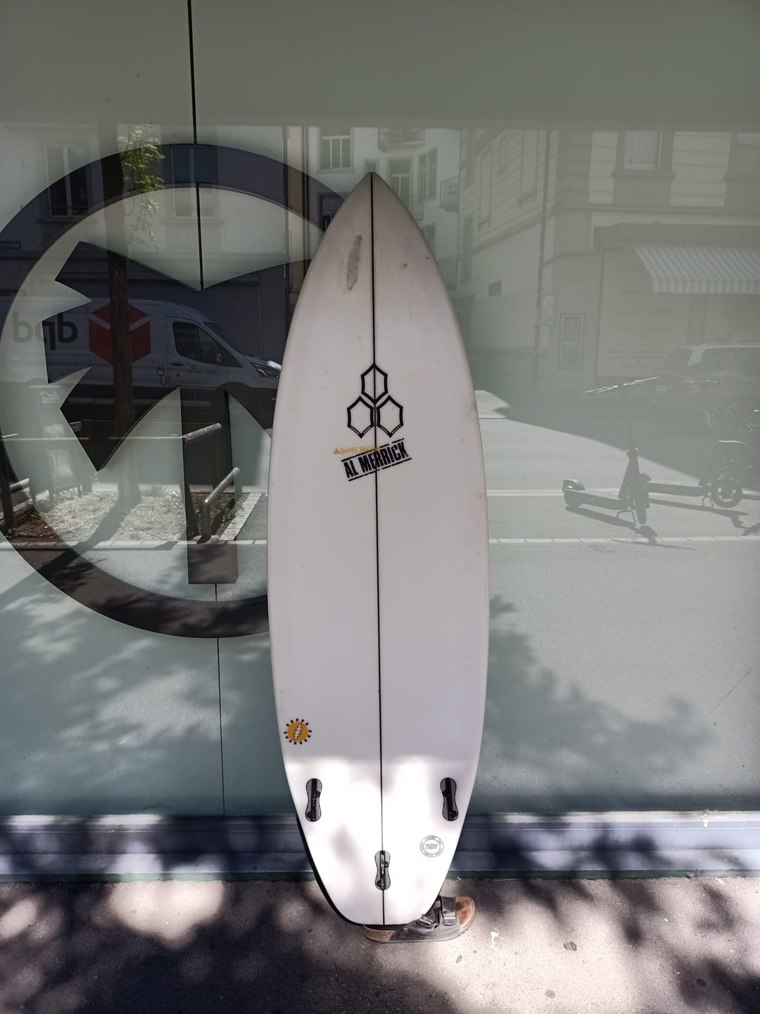 Channel Island Surfboard Happy Everyday 5'11" 32.6L FCSII (Occasion)