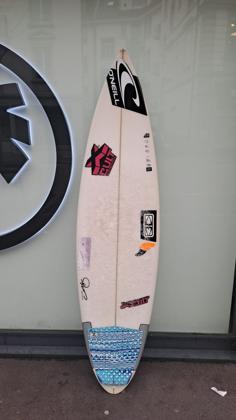 X Cult 5'11 Surfboards " FUTURES (Occasion)