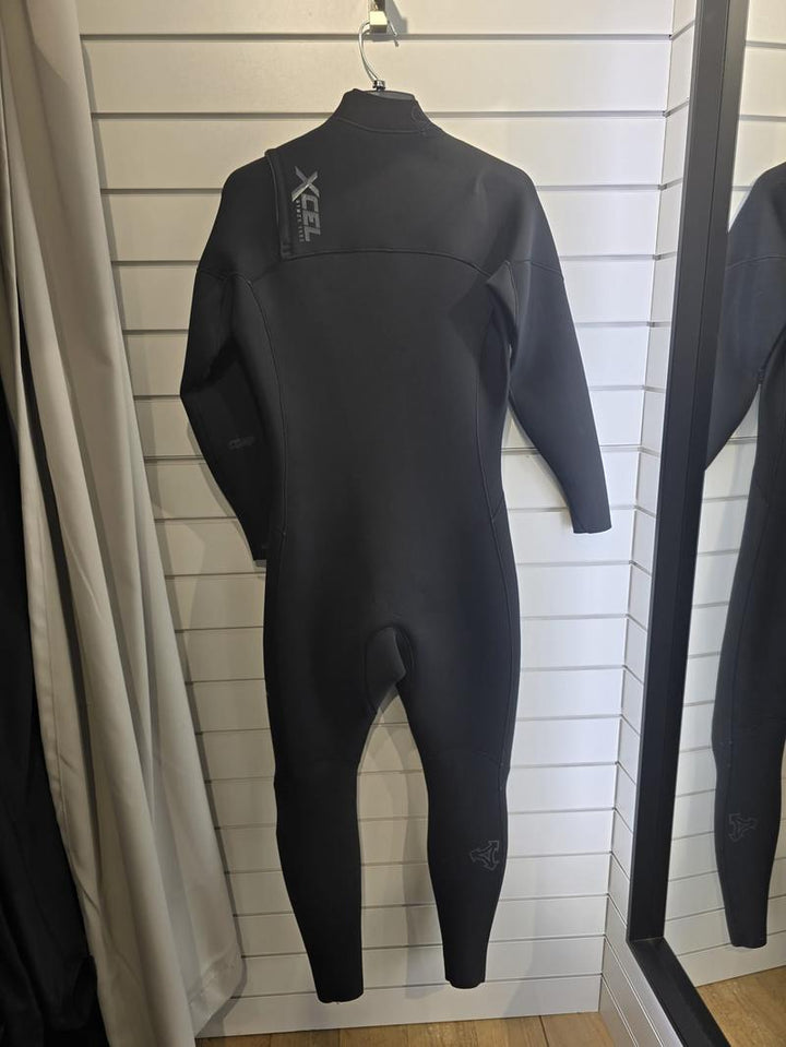 Xcel Herren Neoprenanzug Comp 4/3mm Chestzip - Black Grösse XL (Miete)