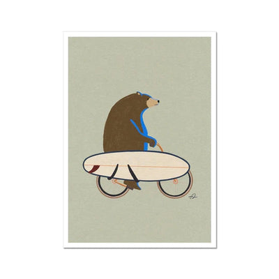 Lavater Grusskarten - grizzly riding a bike with a surfboard